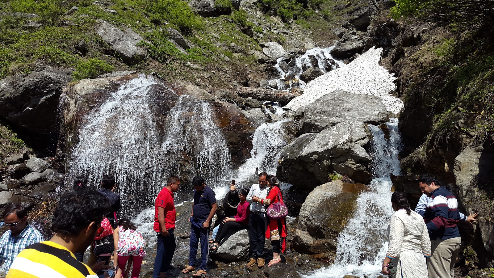 Top thing to do in Rahala Falls (2024) | All about Rahala Falls, Manali,  Himachal Pradesh